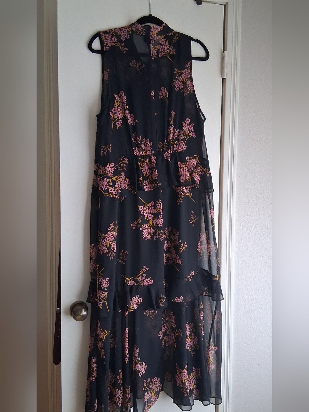 Who What Wear Black Maxi Dress with Pink Floral Print and Tie Neck - Picture 5 of 9